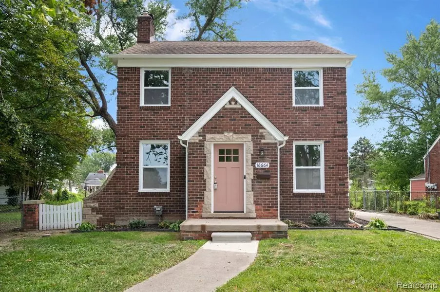 16664 Forest Avenue, Eastpointe, MI 48021