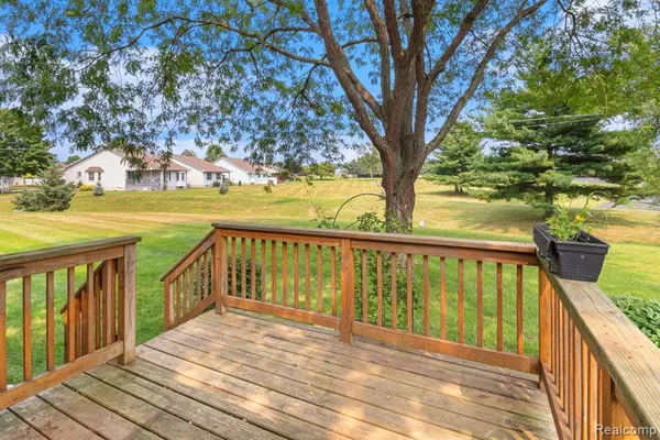 Swartz Creek, MI 48473,7453 Country Meadow Drive
