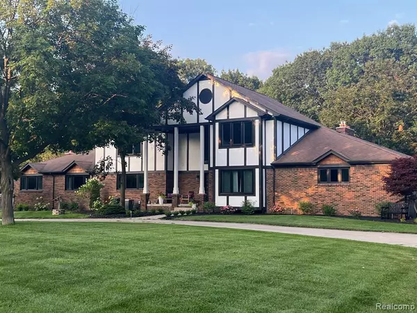 22822 Vasilios Court, Novi, MI 48374