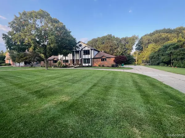 Novi, MI 48374,22822 Vasilios Court
