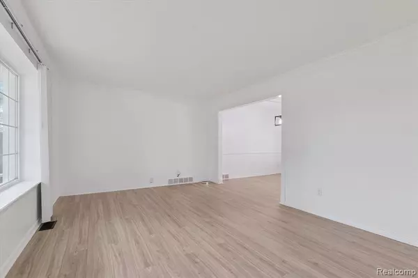 Warren, MI 48088,13858 Arnold Drive