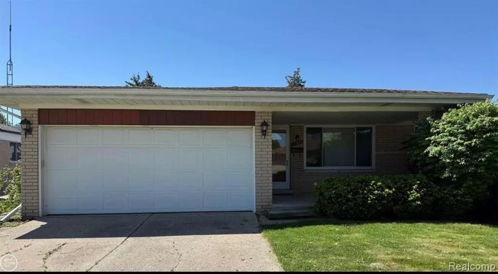 11856 Tahiti Drive, Sterling Heights, MI 48312