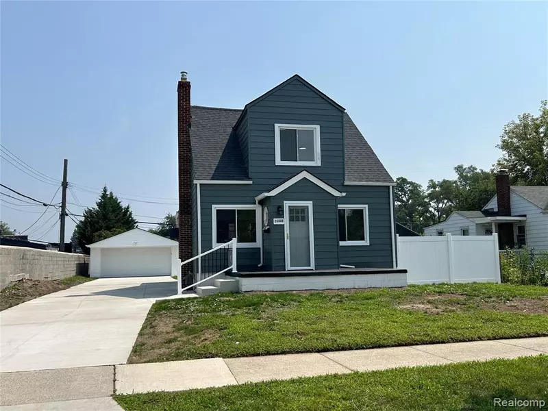 26800 Brettonwoods Street, Madison Heights, MI 48071