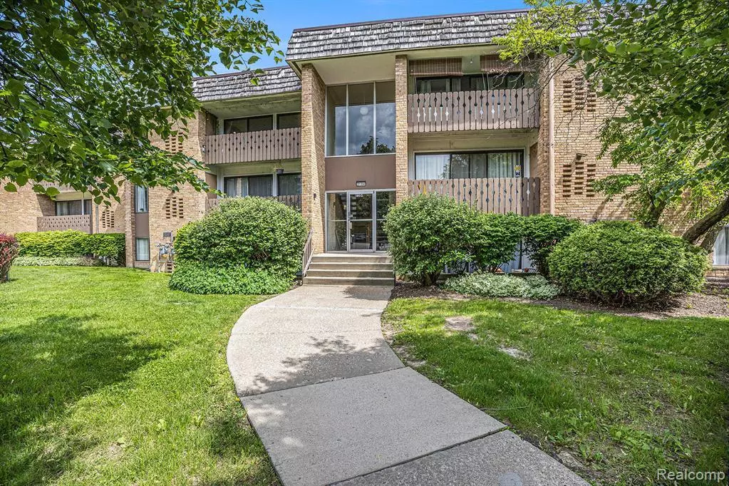 Ann Arbor, MI 48103,2104 Pauline Boulevard 305