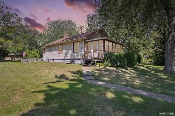 703 Cary Street,  Corunna,  MI 48817