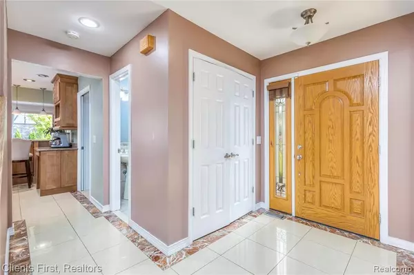 Farmington, MI 48334,29531 Greenboro Street