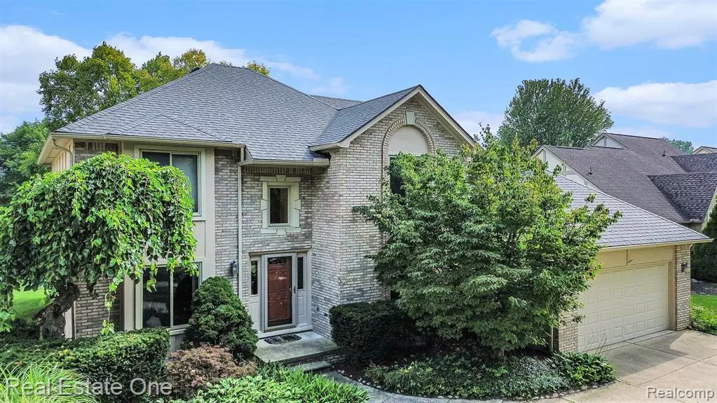 Troy, MI 48085,1582 Charlevois Dr. Drive