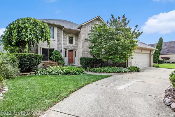 Troy, MI 48085,1582 Charlevois Dr. Drive