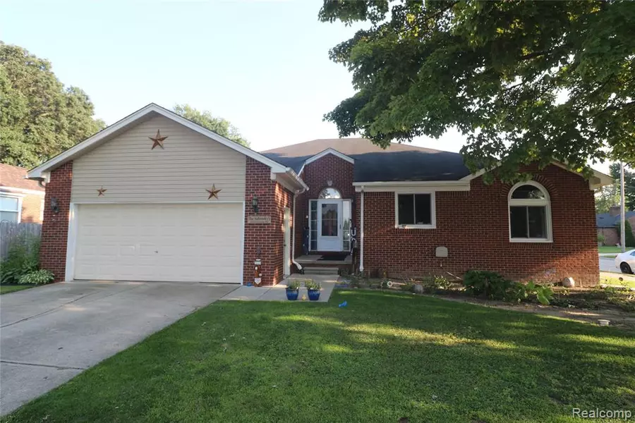 20400 Martin Road, St. Clair Shores, MI 48081