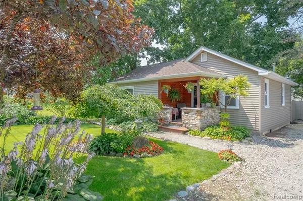 108 S Church Street, Byron Vlg, MI 48418