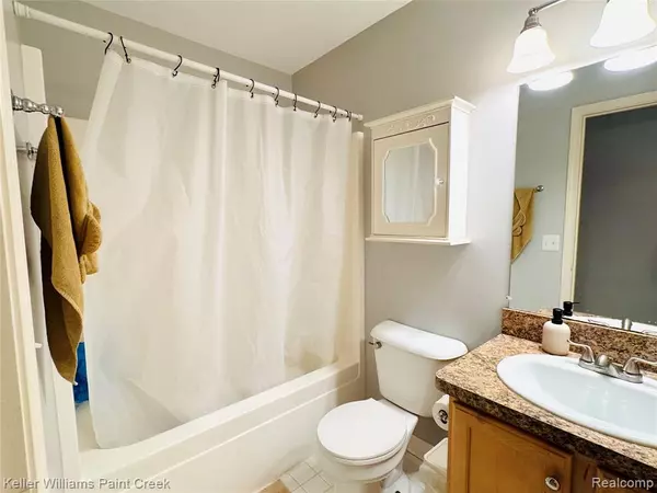 Ann Arbor, MI 48105,2808 Barclay Way
