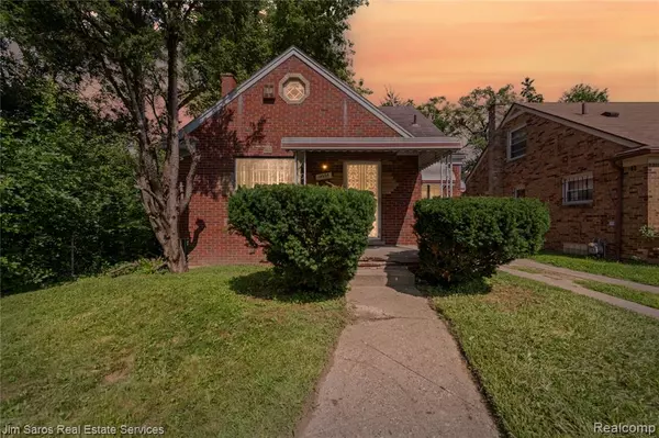 18500 Warwick Street, Detroit, MI 48219