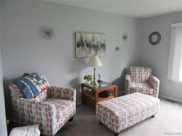 Wixom, MI 48393,2850 Apache Trail Trail