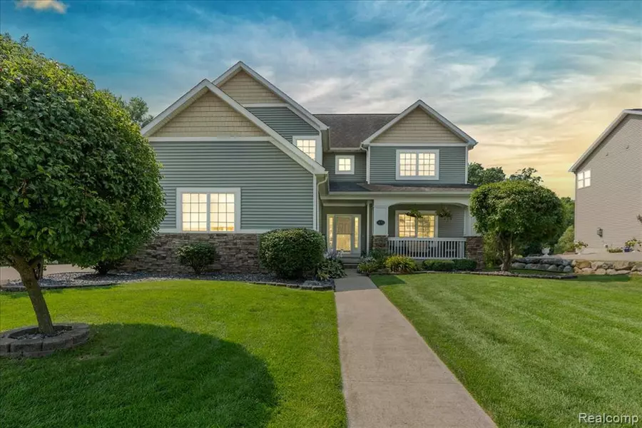 4142 Oak Street, Grand Blanc, MI 48439