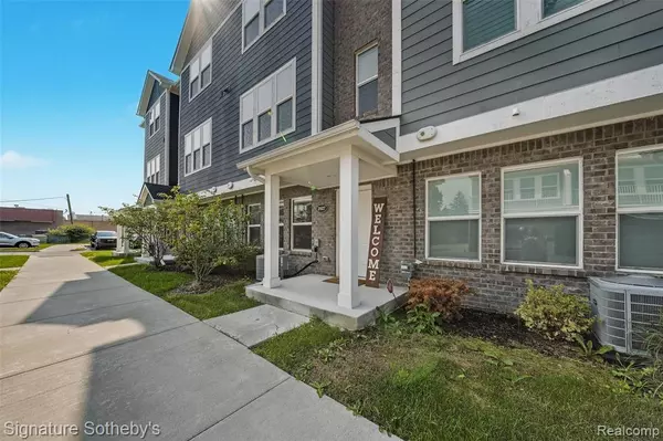2927 Artemis Drive, Troy, MI 48085