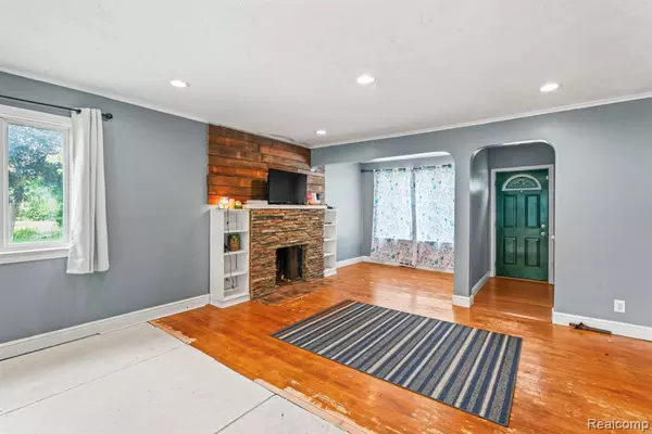 Lapeer, MI 48446,745 N Calhoun Street