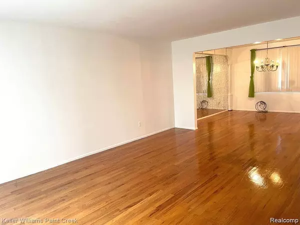 Sterling Heights, MI 48310,4837 BURKE