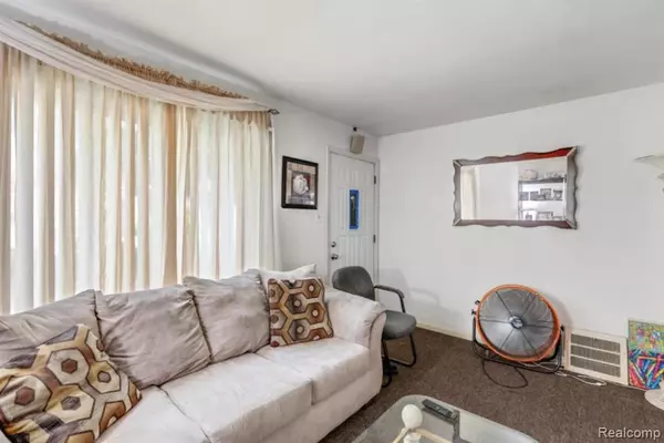 Detroit, MI 48224,12830 Riad Street