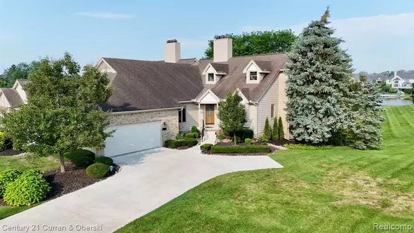 18215 Blue Heron Drive W, Northville, MI 48168
