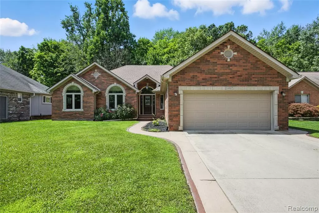 Macomb Twp, MI 48042,55937 Fallbrooke Drive