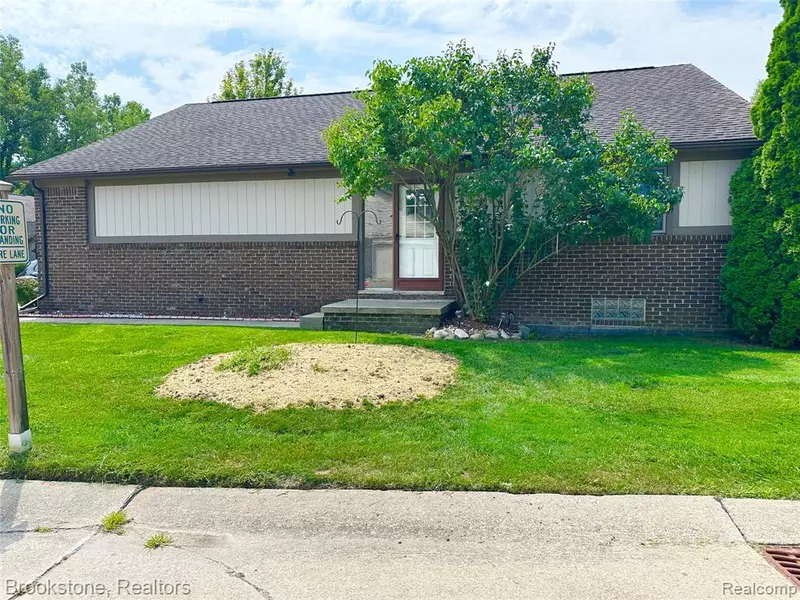 20561 Longwood Drive, Clinton Twp, MI 48038