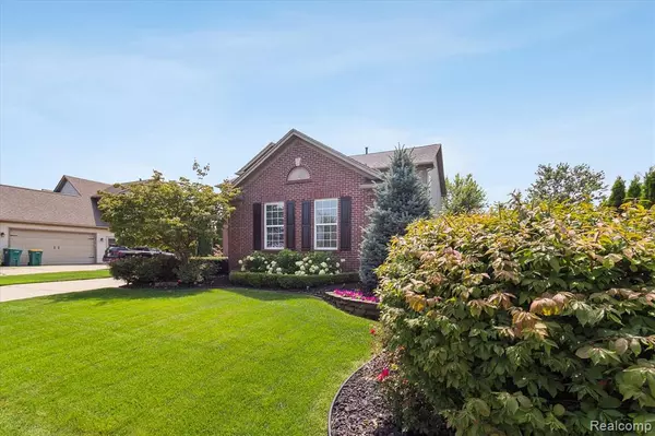 Huron Twp, MI 48134,27861 S Mockingbird Drive