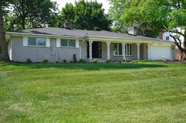 Waterford Twp, MI 48328,2949 Lacota Road