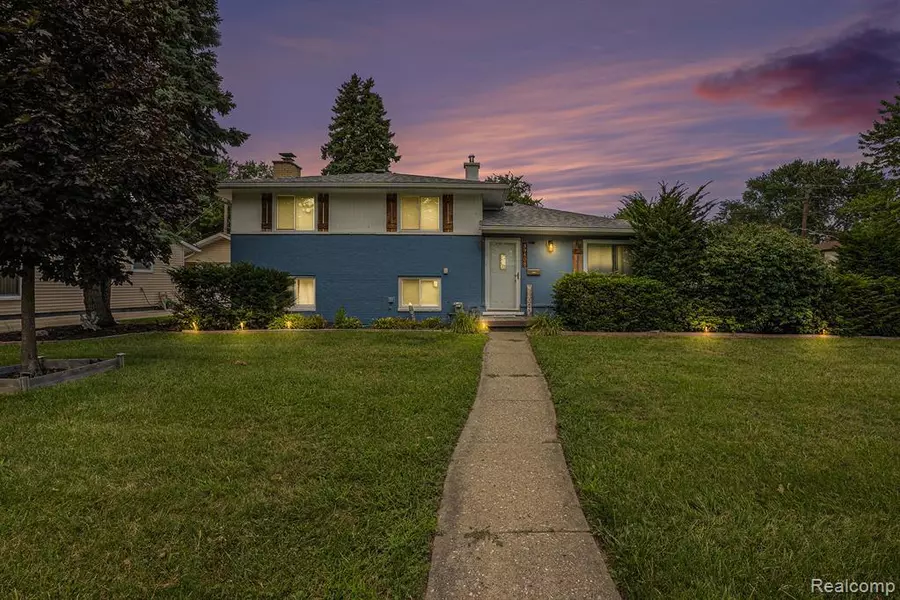 39408 Parklawn Drive, Sterling Heights, MI 48313