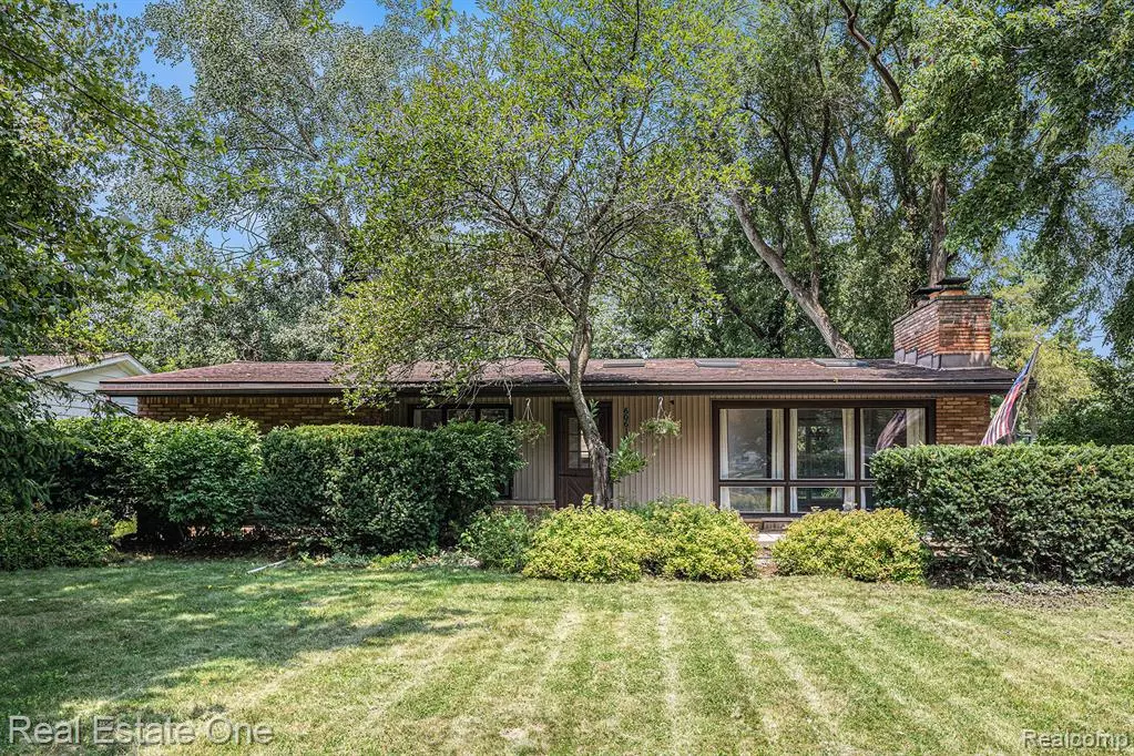 Lyon Twp, MI 48178,60610 Sue Street