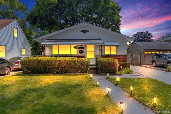 3959 Detroit Street, Dearborn Heights, MI 48125