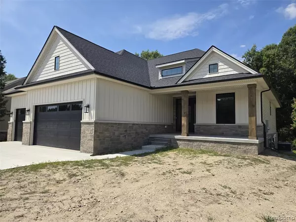 330 Hawks Nest Drive, East China Twp, MI 48054