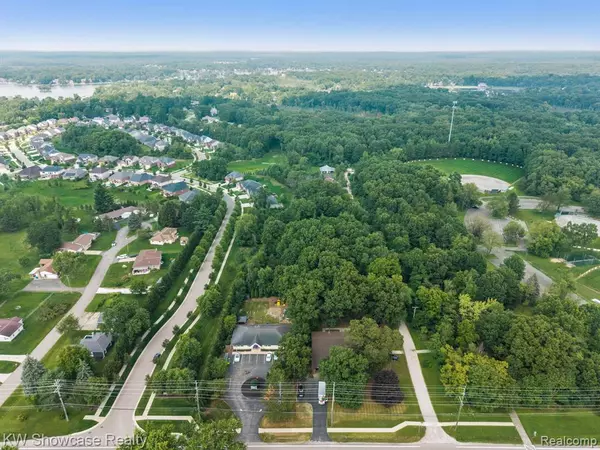 Parcel B Log Cabin Drive, Commerce Twp, MI 48390