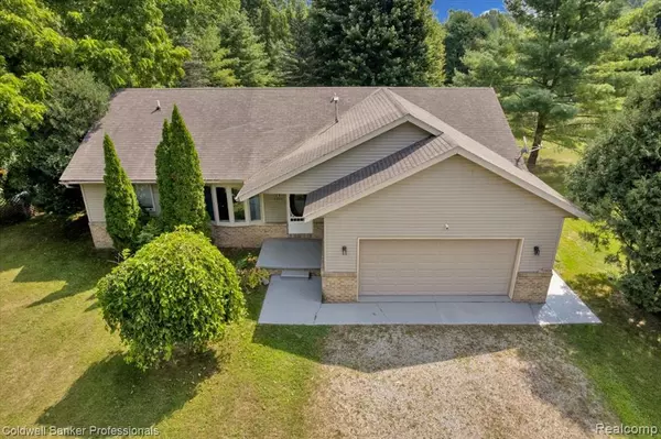 3443 Ivory Road, Hadley Twp, MI 48455