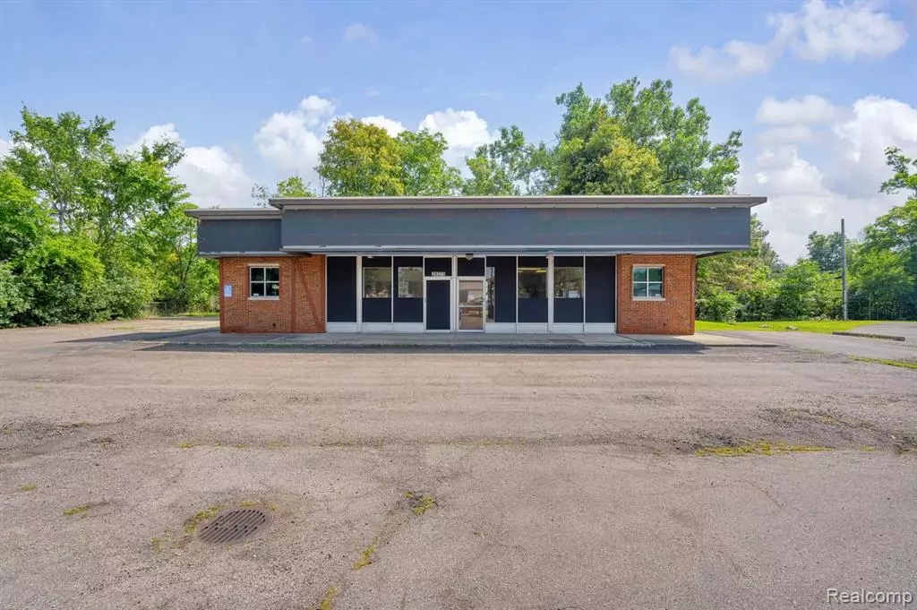 Farmington Hills, MI 48336,29375 W 10 Mile Road