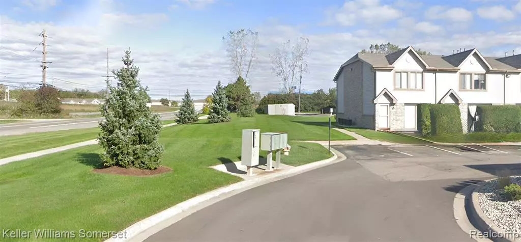 50516 Bay Run N, New Baltimore, MI 48047