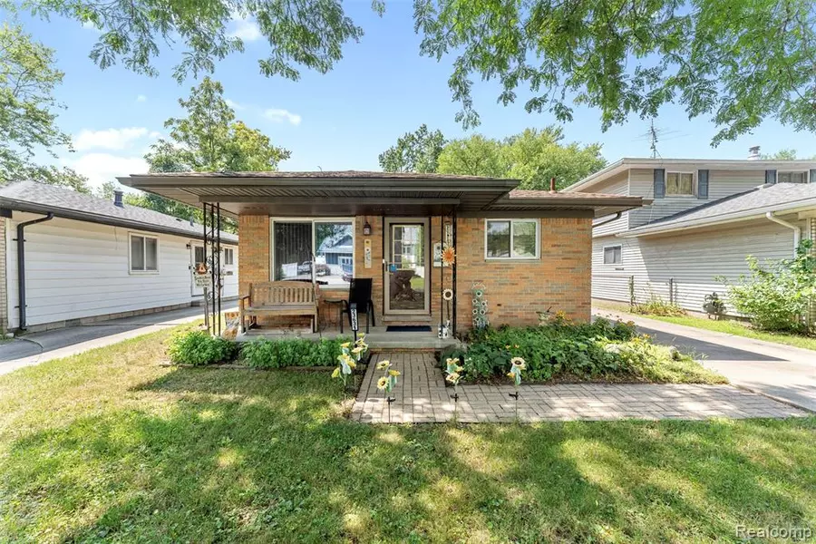 23631 Cora Street, Brownstown Twp, MI 48183