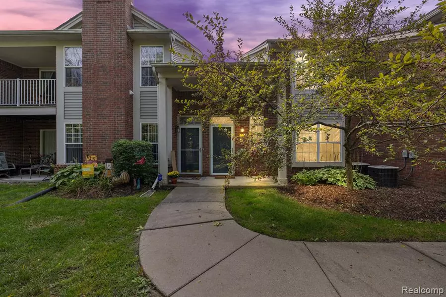 15457 CLAREMONT Drive N, Clinton Twp, MI 48038