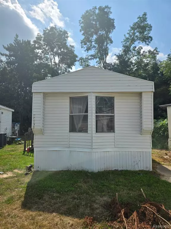 926 Hill Street, Portland, MI 48875