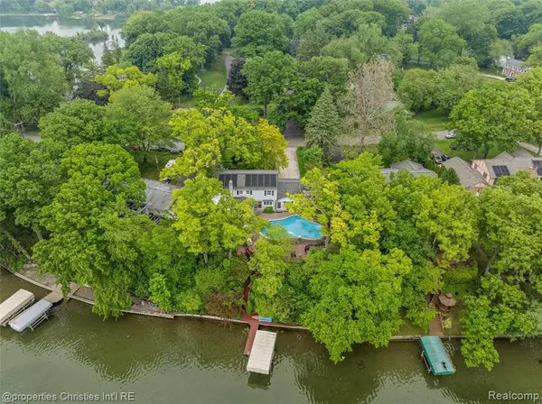 3379 Wormer Drive, Waterford Twp, MI 48329