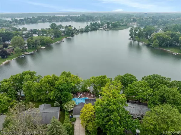 Waterford Twp, MI 48329,3379 Wormer Drive