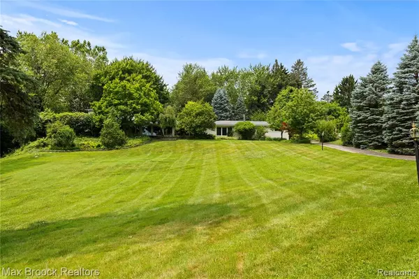 5340 Franklin Road, Bloomfield Hills, MI 48302
