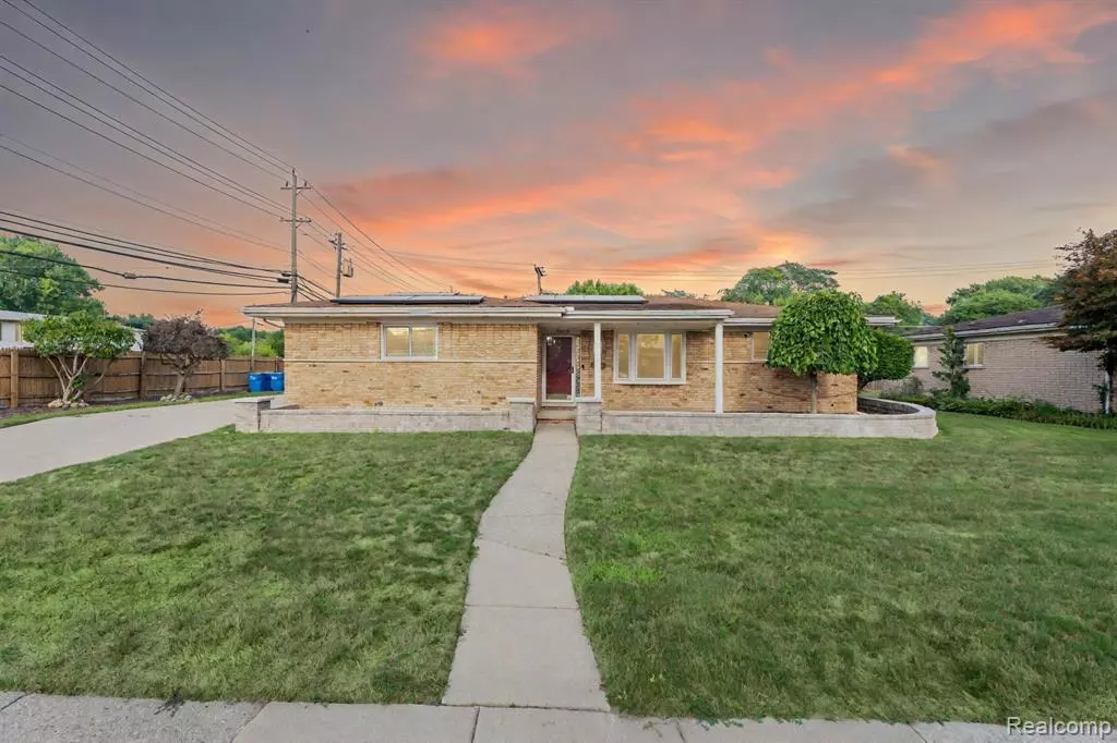 Warren, MI 48093,32930 Coventry Place