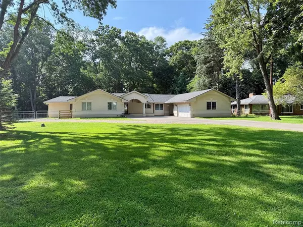 Southfield, MI 48033,22235 Maplewood Drive