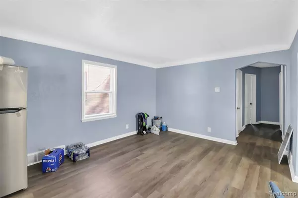 Detroit, MI 48204,8342 Roselawn Street