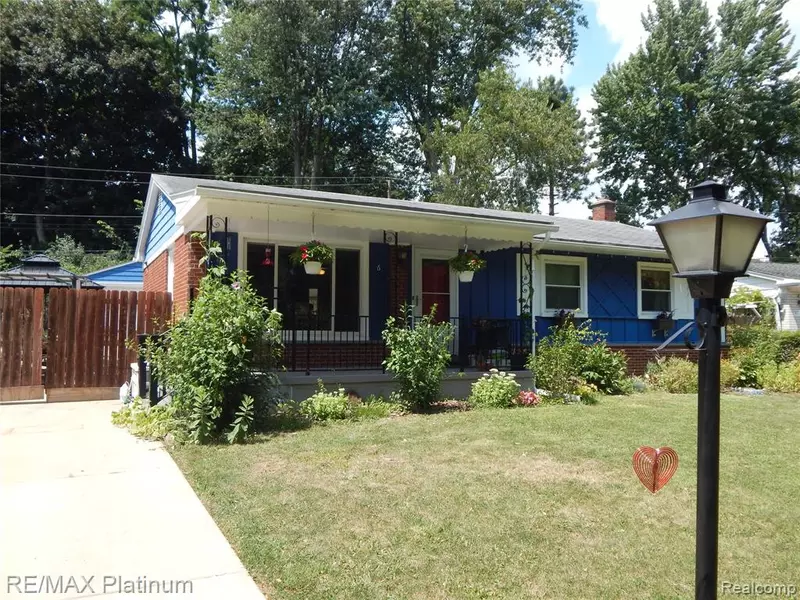 6 Salem Court, Ann Arbor, MI 48104