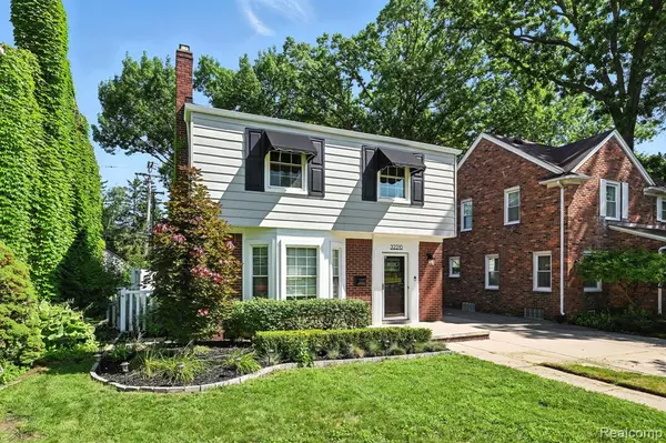 Livonia, MI 48150,32210 W Chicago Street