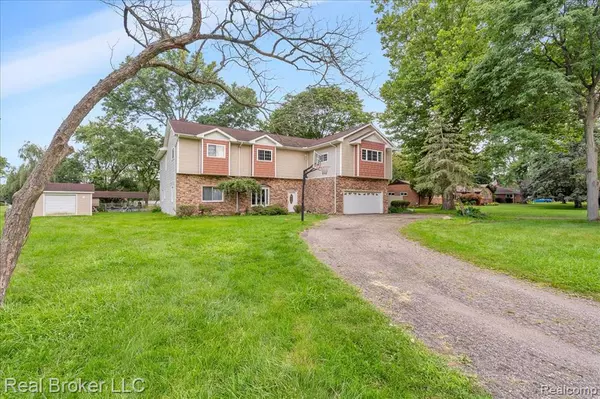 Farmington, MI 48336,28251 Wildwood Trail