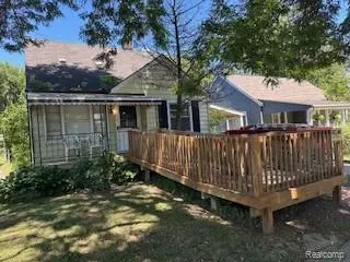 575 Wesbrook Street, Pontiac, MI 48340