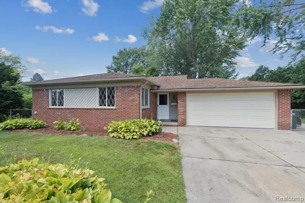 11261 Alwardt Drive, Sterling Heights, MI 48313