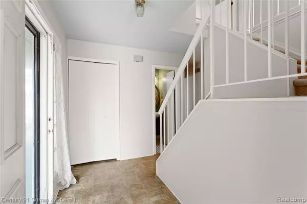 Northville, MI 48167,20918 W Glen Haven Circle